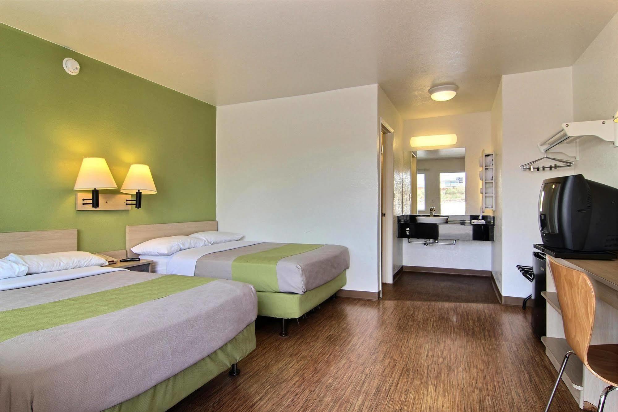 Motel 6-Albuquerque, Nm - Midtown Esterno foto